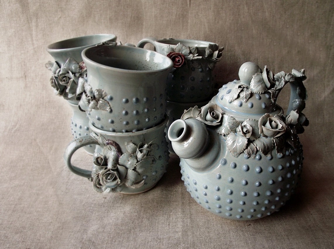 Alice Stoneware tea service - A teapot and 6 cups