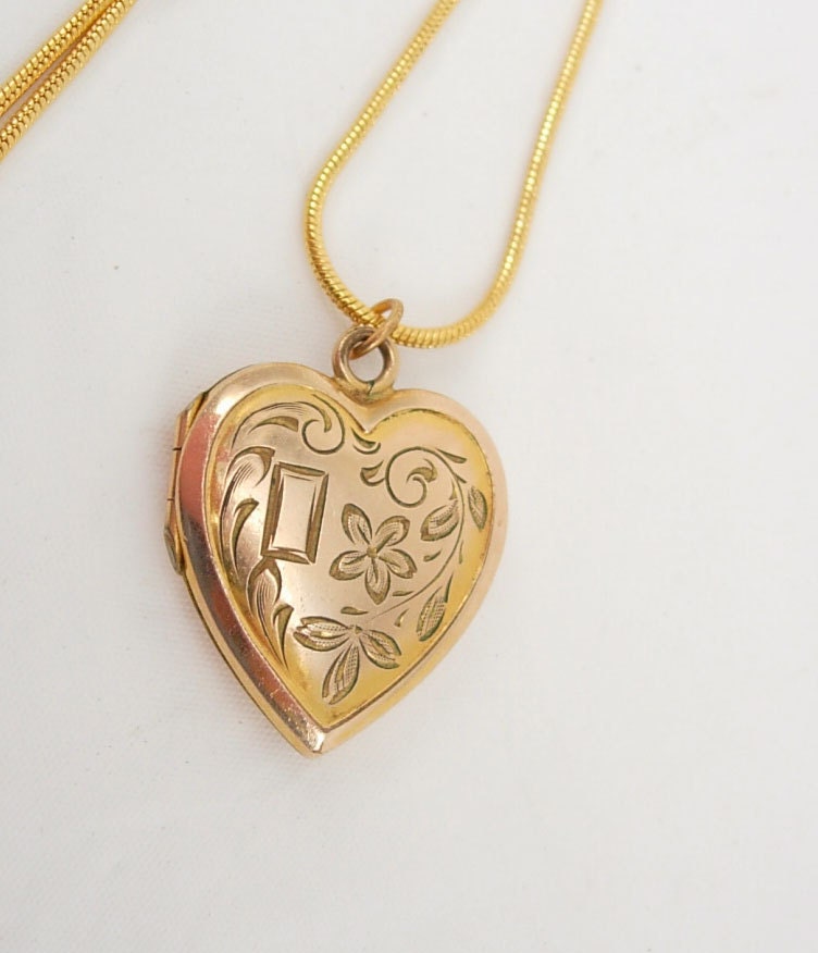 Victorian yellow and rose gold filled heart Locket necklace sweetheart photo locket