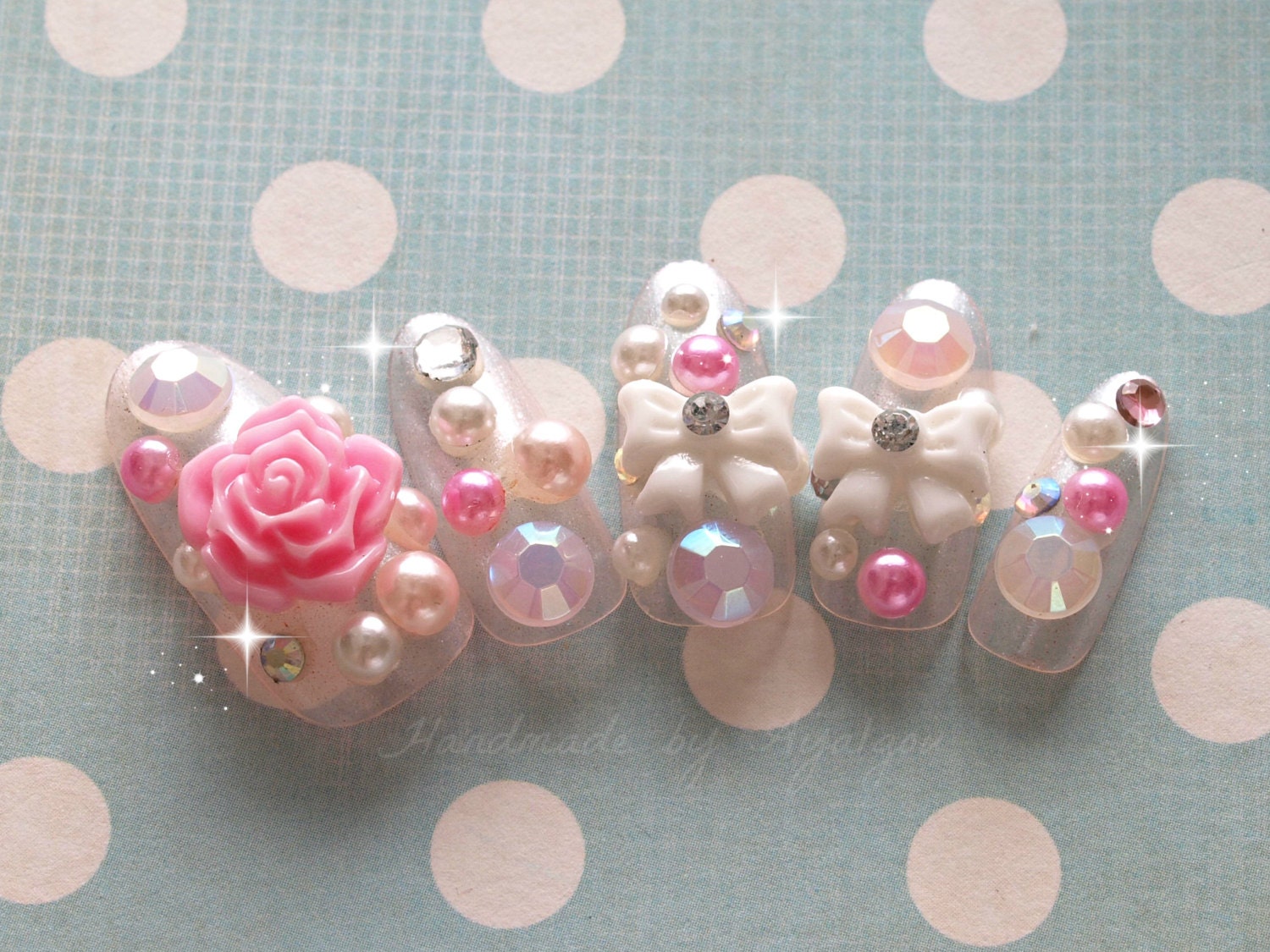Decoden, 3D nails, hime gyaru, long finger nails, sweet lolita, oshare kei, over the top fashion, Japanese nail art