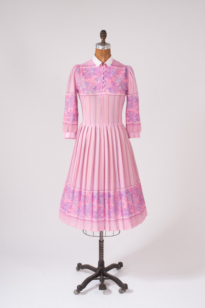 1970's Pink Lavender Floral Dress - Secretary Spring Watercolor Floral Dress - Sunny Day in the Garden Dress