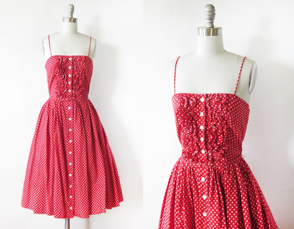 1950s dress / vintage 50s red and white star sundress / bombshell party dress / full skirt summer fashion