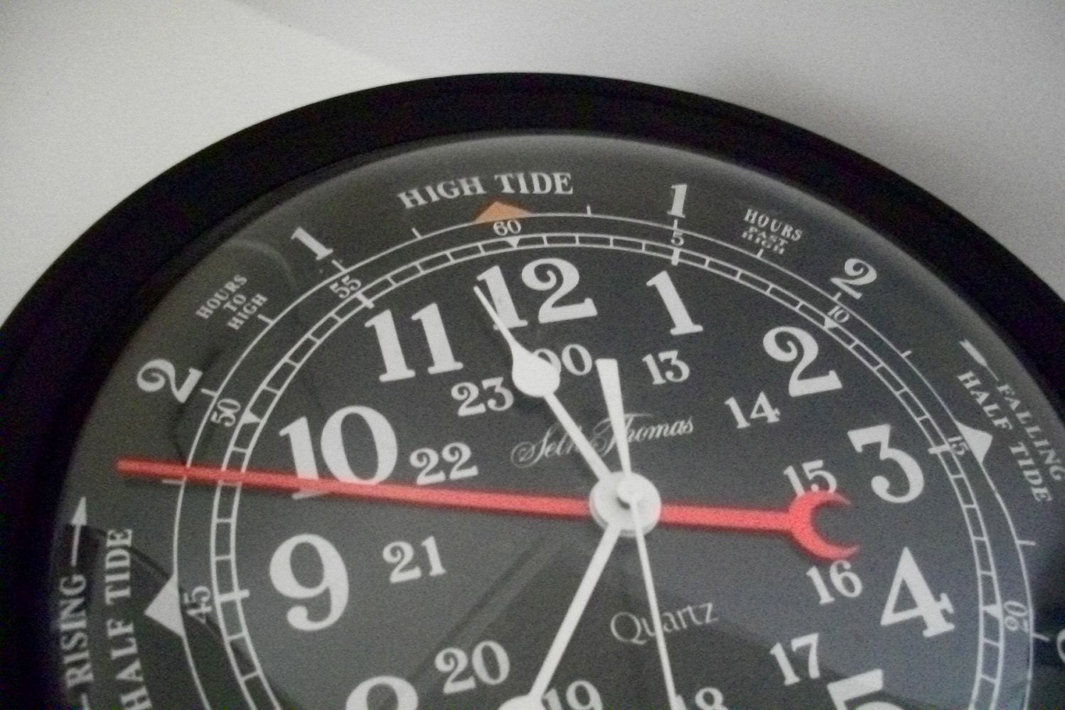 Vintage Seth Thomas Tide Wall Clock Quartz by Lionfishvintage