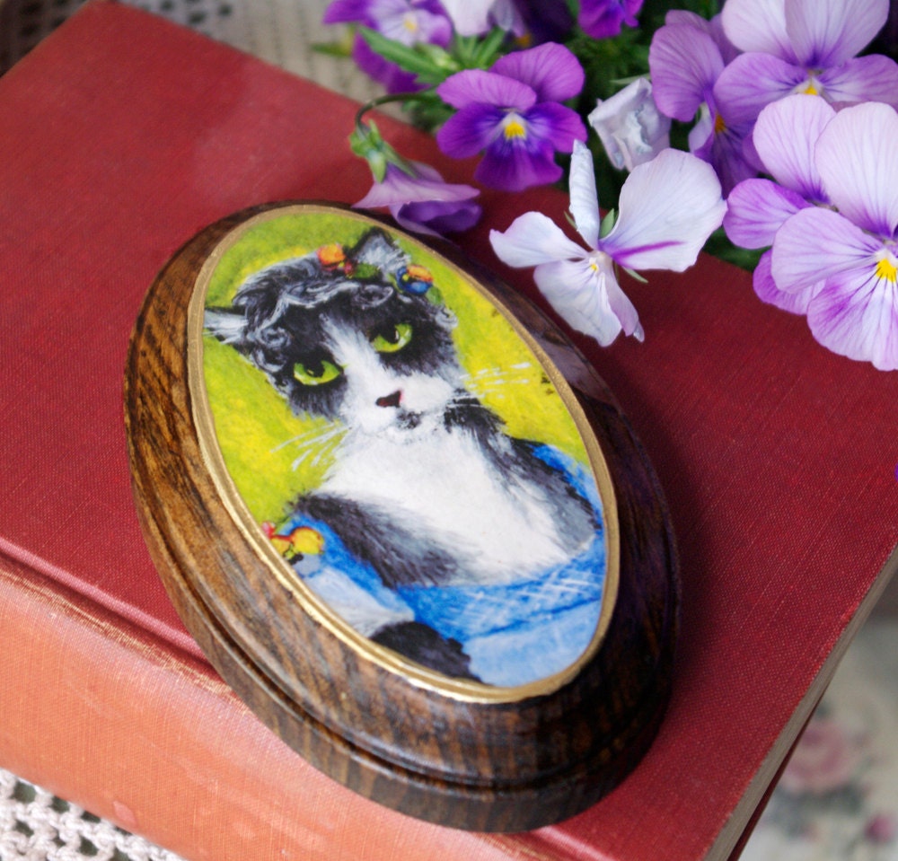 Regency Cat Plaque, Grey Tuxedo Cat in Blue Regency Dress, Wooden Plaque, Home Decor