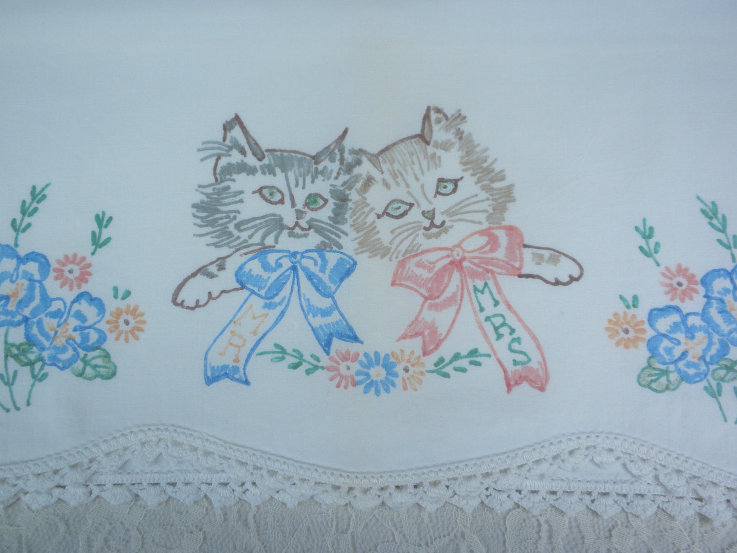 vintage pillowcase set of 2, cats and lace, Mr. and Mrs., white pillowcases