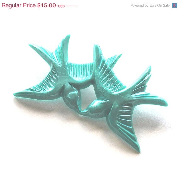 ON SALE Brooch resin Teal flying birds kissing