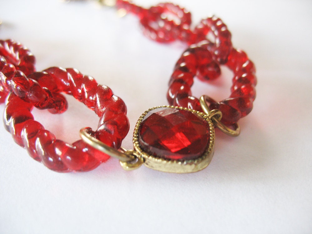 Deep Red Chain Link Bracelet Twisted Translucent Links and Faceted Focal