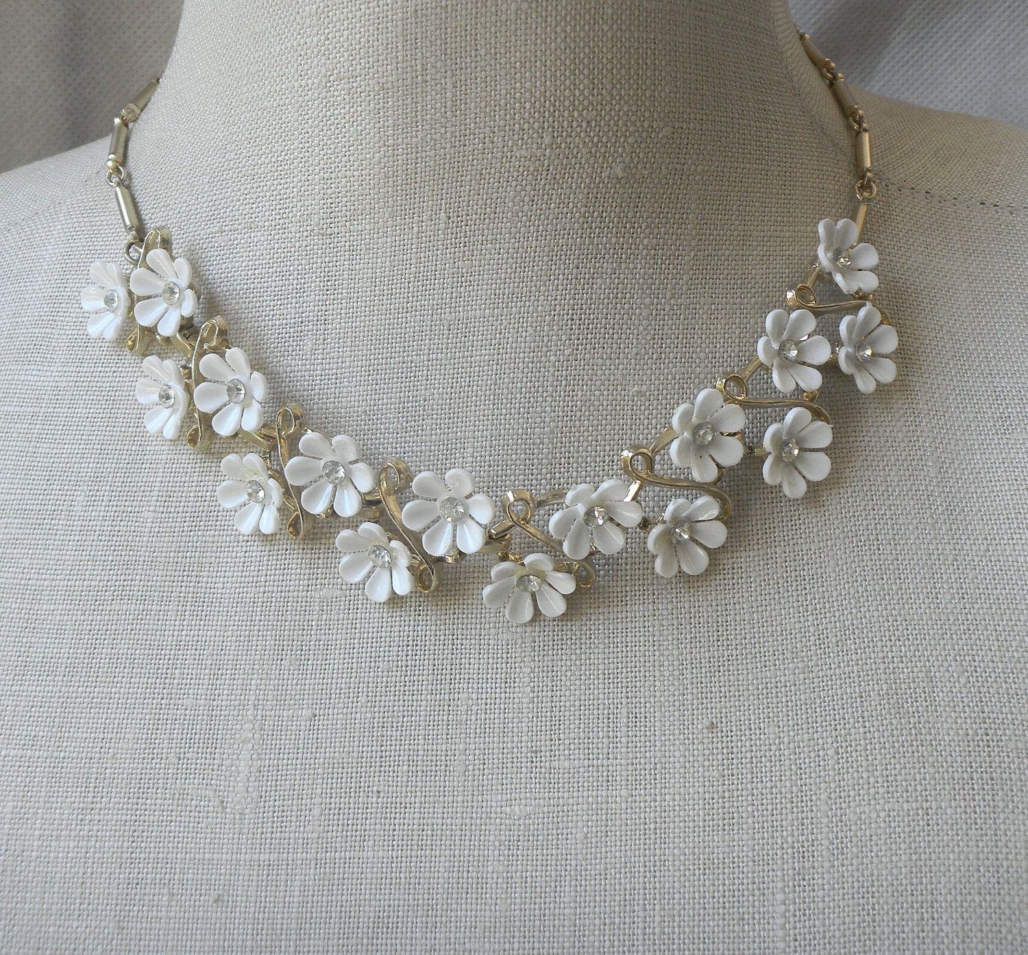 Vintage White Gold Necklace Choker Flower Bridal Wedding Possible Coro
