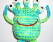 Knitted Alien Pattern pdf