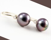 Pearl Earrings, Tahitian Pearl Earrings, Gray Pearls, Charms Earrings with Diamonds, Drop Earrings, Tula Jewelry.