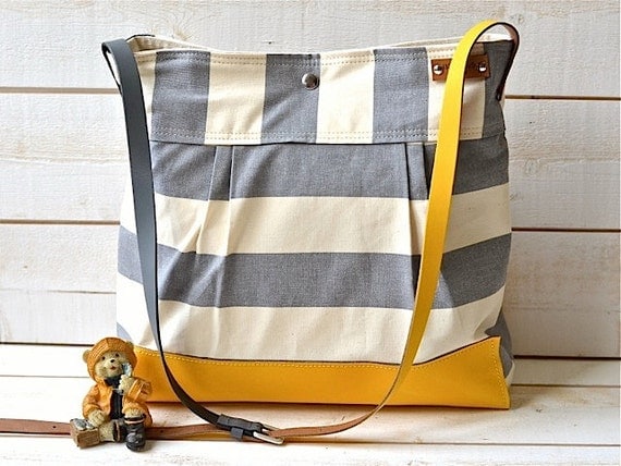 BEST SELLER Diaper bag / Messenger bag STOCKHOLM Gray geometric nautical striped Leather / Featured on The Martha Stewart
