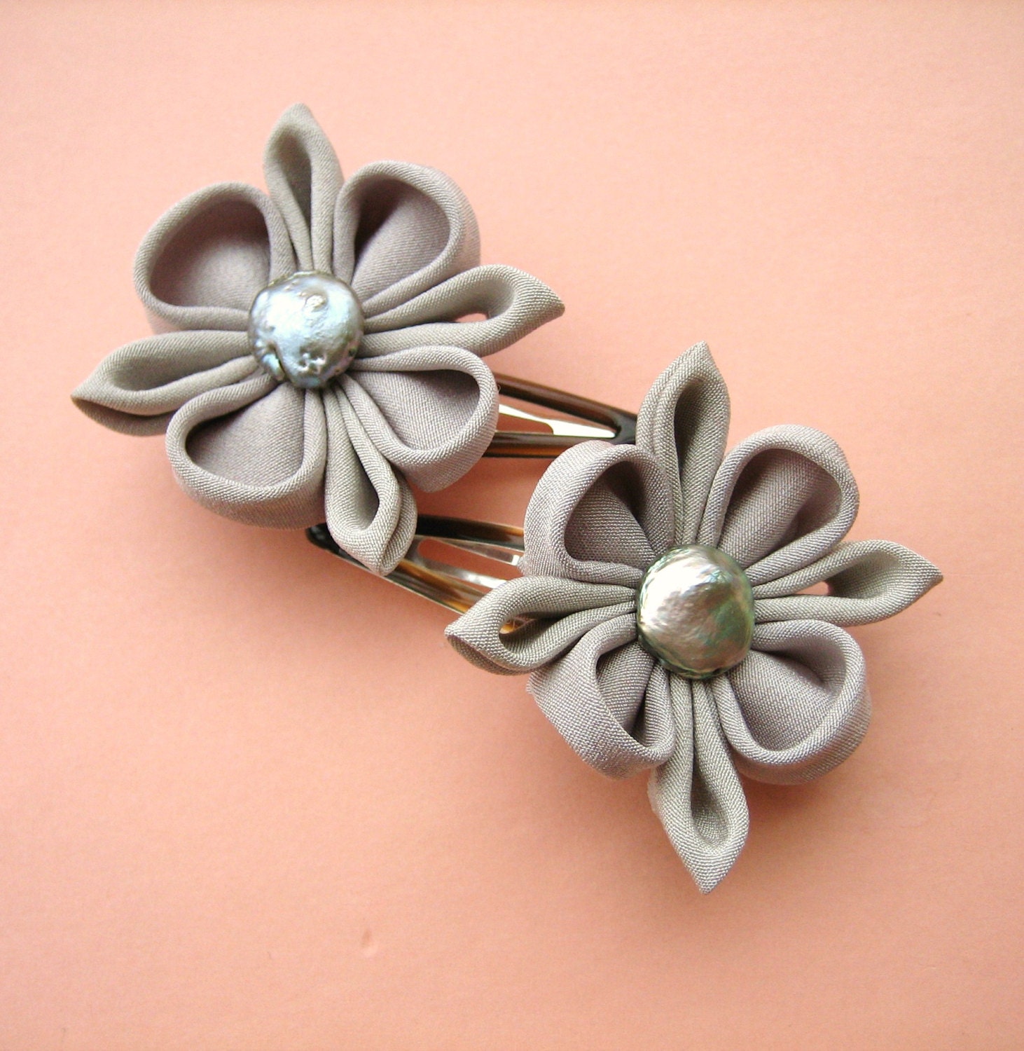 Gray Flower Hair Clips: Kanzashi Vintage Silk