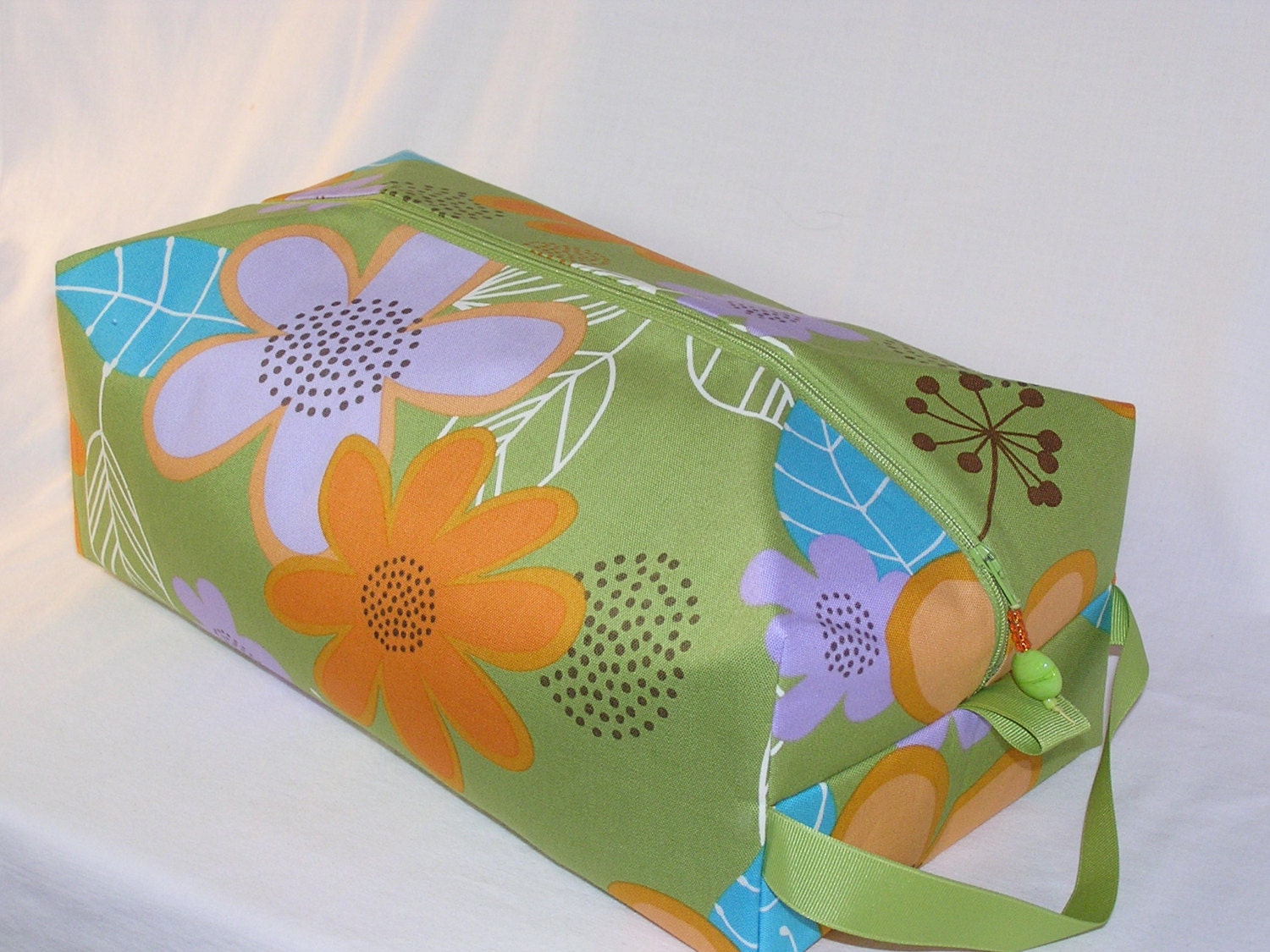 Notus Floral on Green Sweater Bag