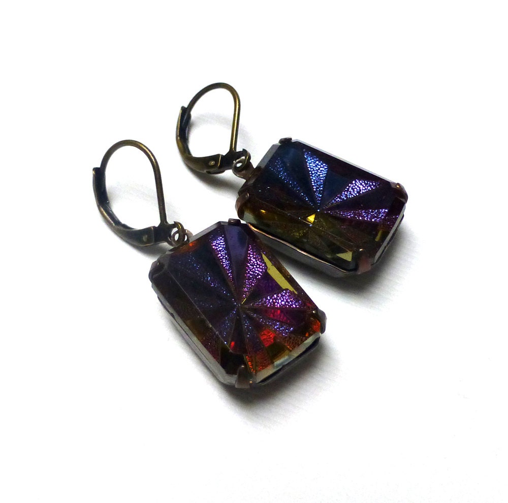 Vintage Glass Violet Blue Earrings. Heliotrope Glass Earrings. Brass Pronged Setting. Lever Back Earrings.