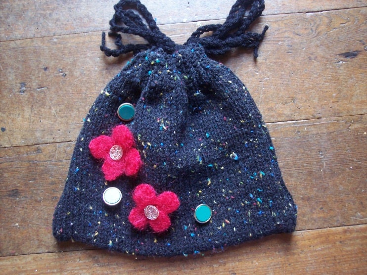 Knitted Drawstring Purse With Decorative Buttons and Felted Flowers