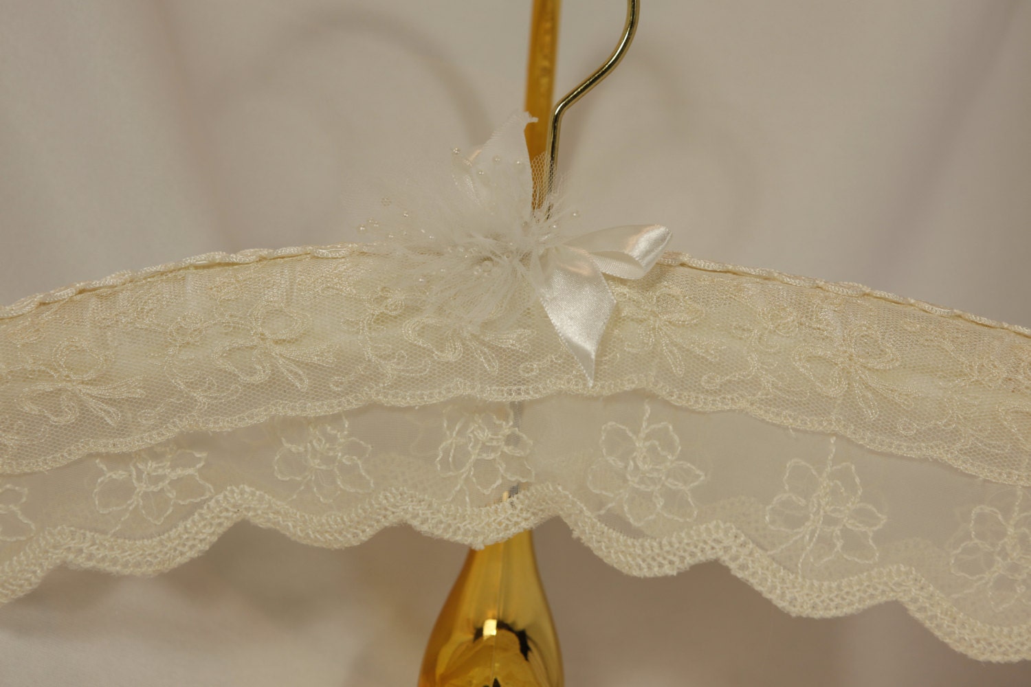 Padded WeDDING HANGeR - HANGER COUTURE - Tulle Sprigs - Ecru Lacey Lace Trim with Lace