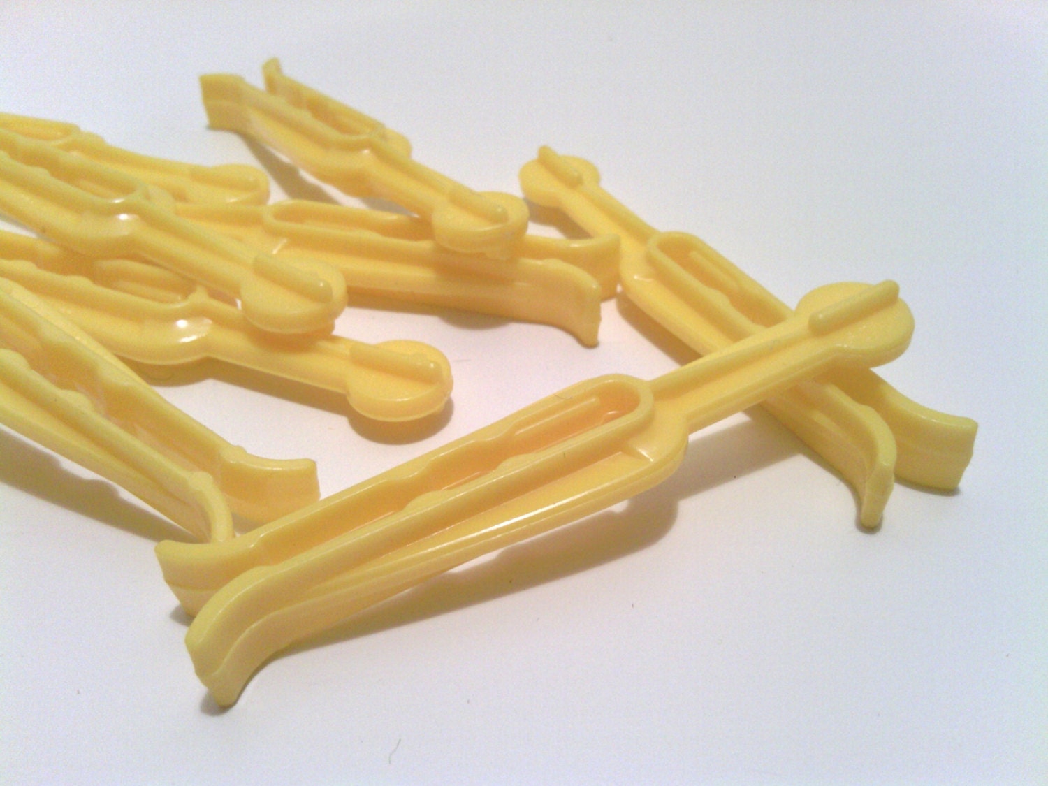 Set of 10 Vintage Clothes Pins