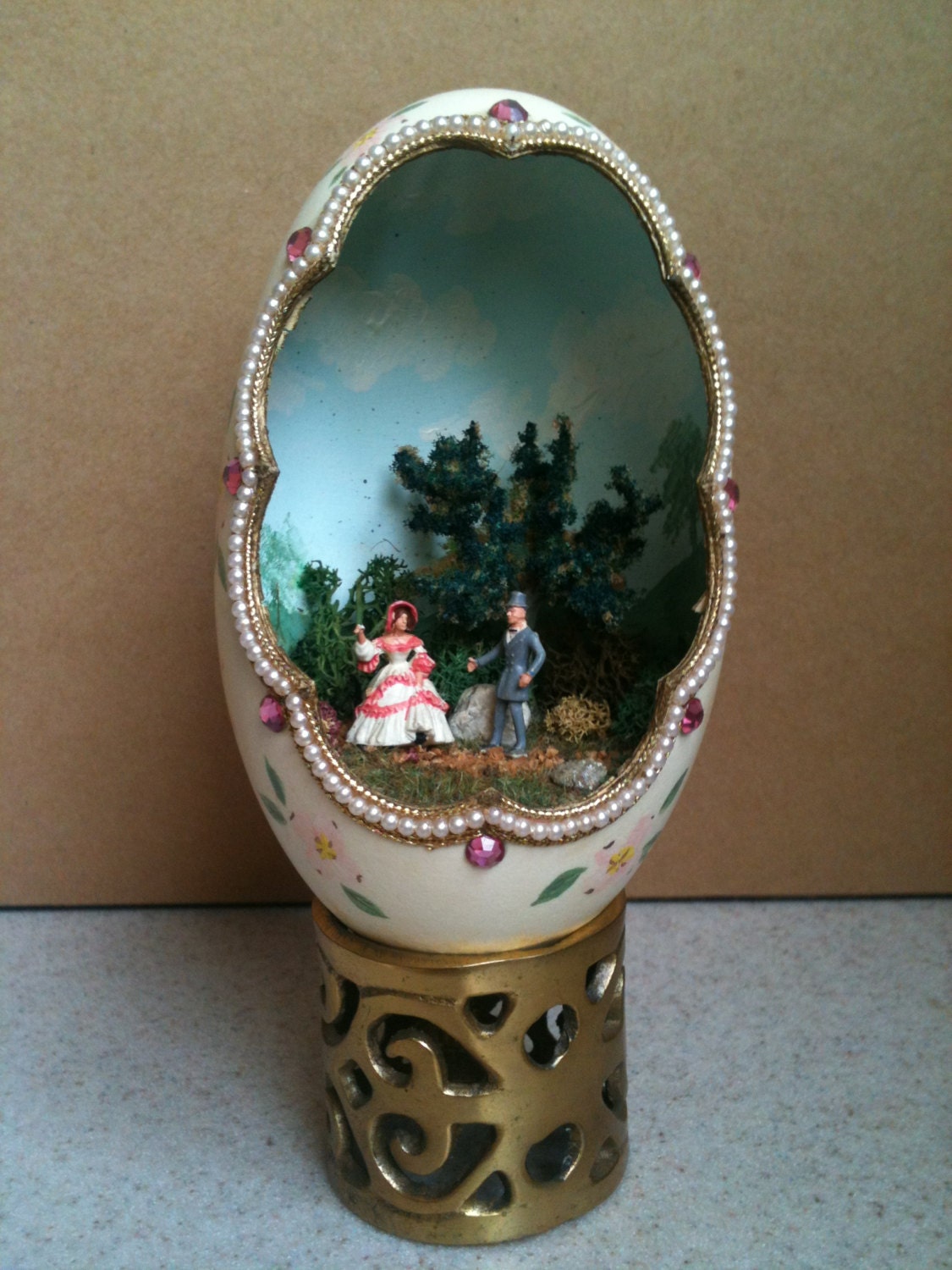 SALE - Vintage Ostrich Egg Music Box and Diorama / Dr. Zhivago / Plays Lara