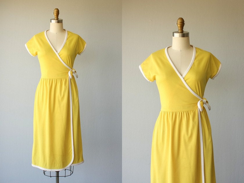 70s knit dress / 1970s day dress / 70s dress / yellow dress / wrap dress - size xs to small