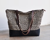 ZIP TOTE - triangle