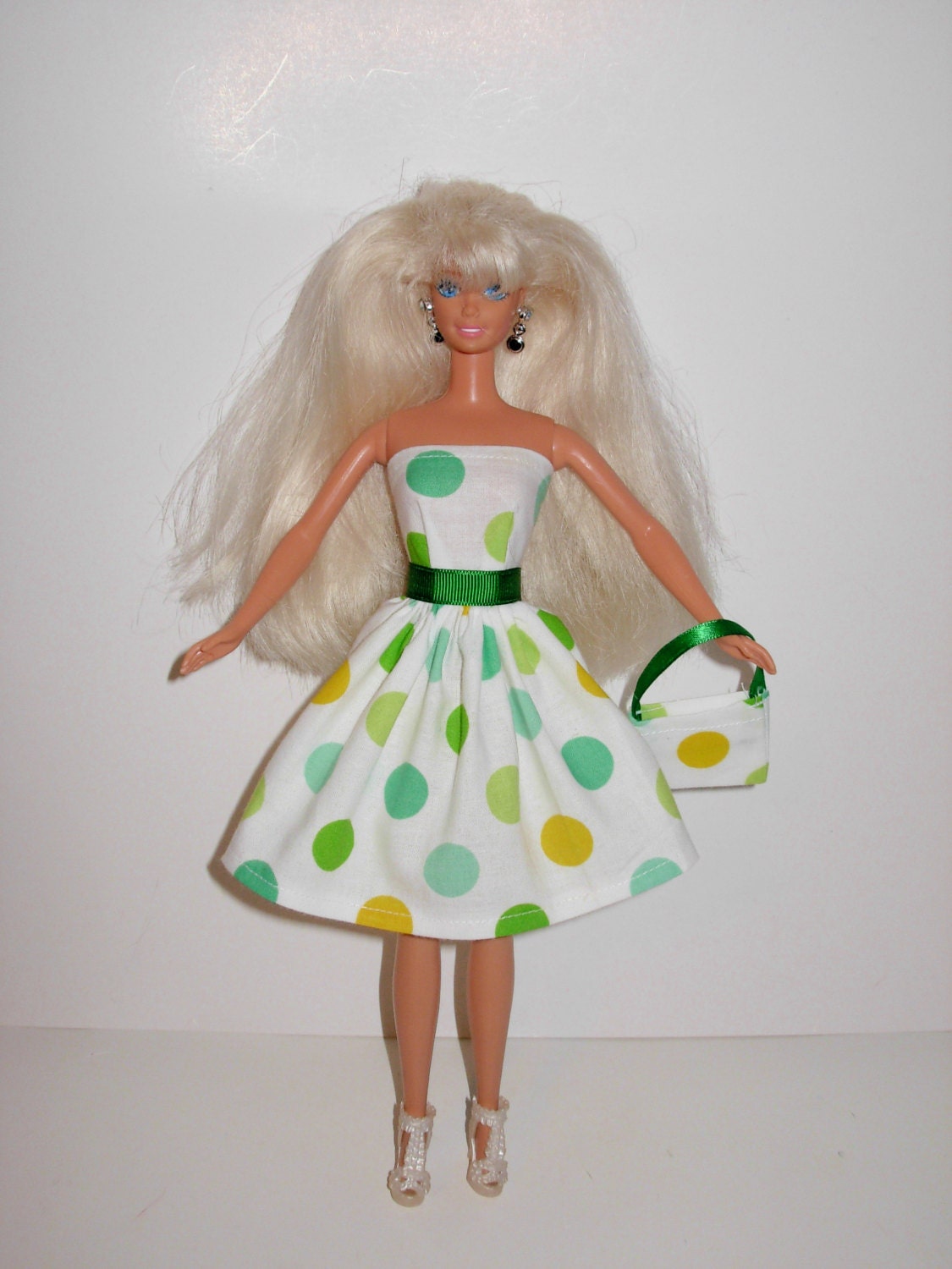 Pretty polka dots dress & bag for barbie doll