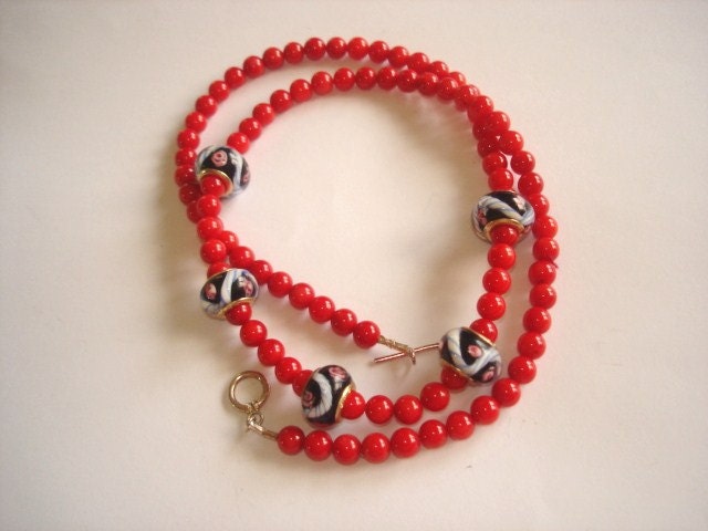 Red Coral  Glass Jet Flower Beads Jewelry  Necklace Sterling Clasp.