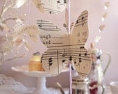 Guirlande Papillon. Antique Sheet Music Butterfly Garland