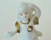 Ashtray - 1940s - Porcelain - Czechoslavakia - Delicate - Woman - Figurine - Gold Leaf