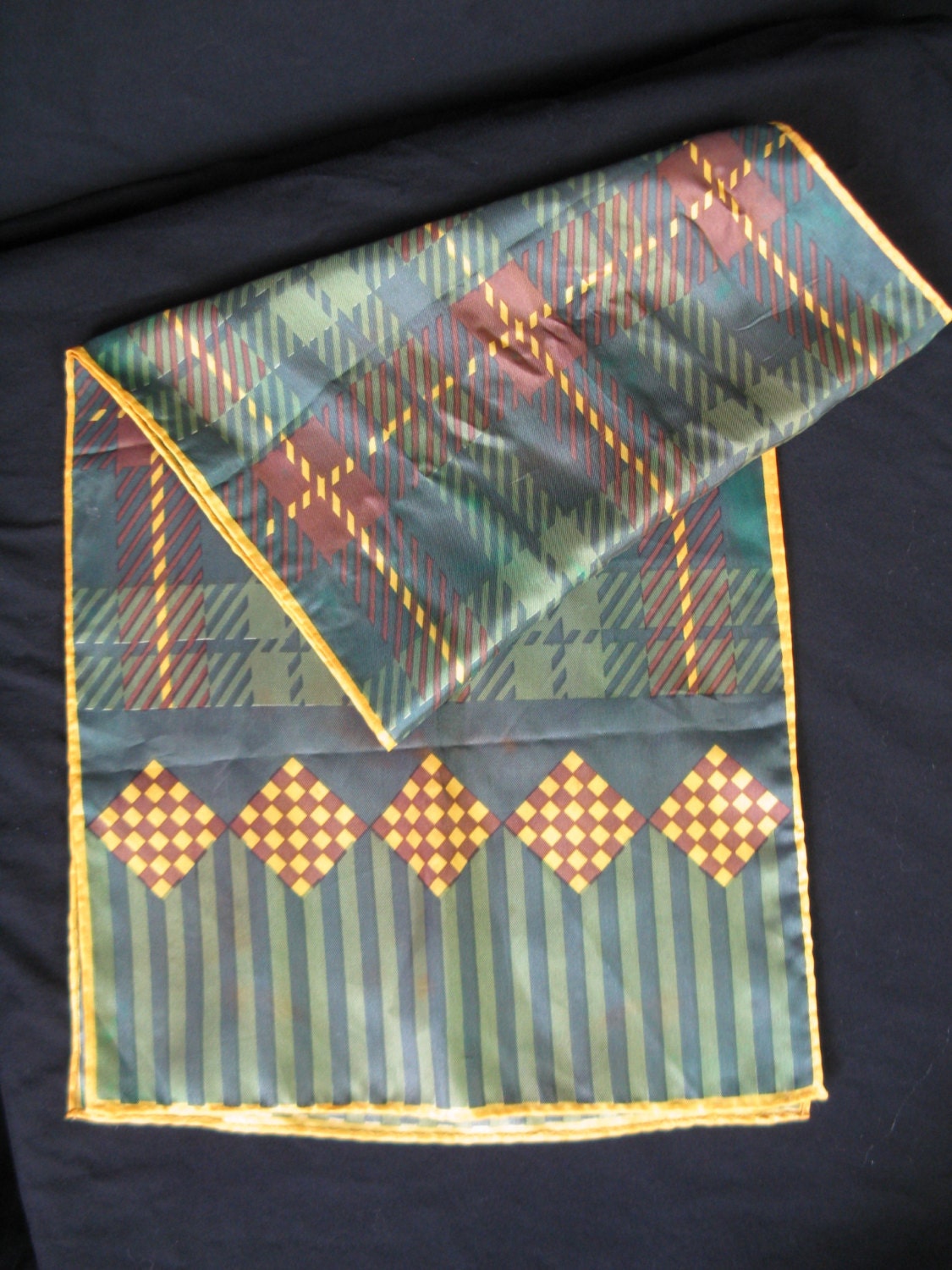 green plaid long scarf.  1970's poly tartan kerchief.