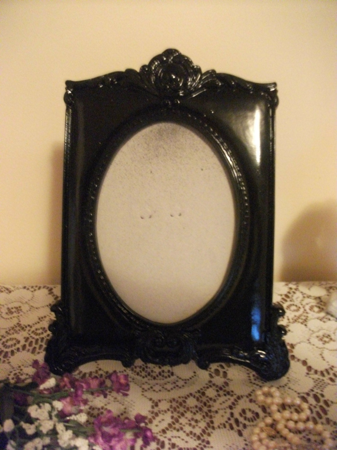 Black Gloss Ornate Easel Picture Frame