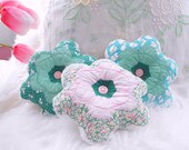 ABSOLUTELY ADORABLE Vintage Flower Garden Quilt Trio Of Spring Pillows