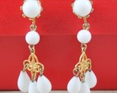 Vintage White Glass and Golden Filigree Dangle Screwback Earrings