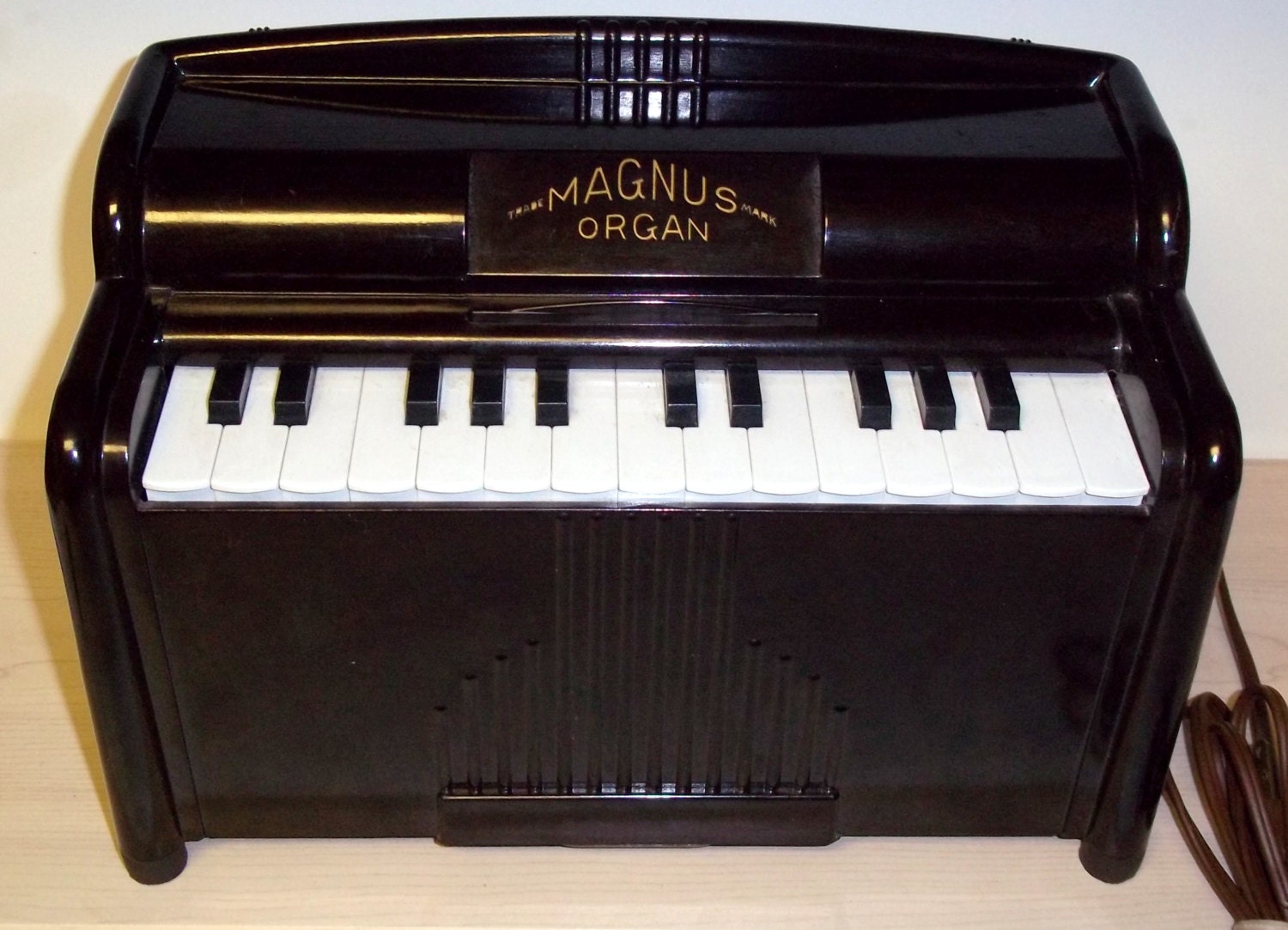 Bakelite toy organ 1950 portable electric Magnus by 12karri