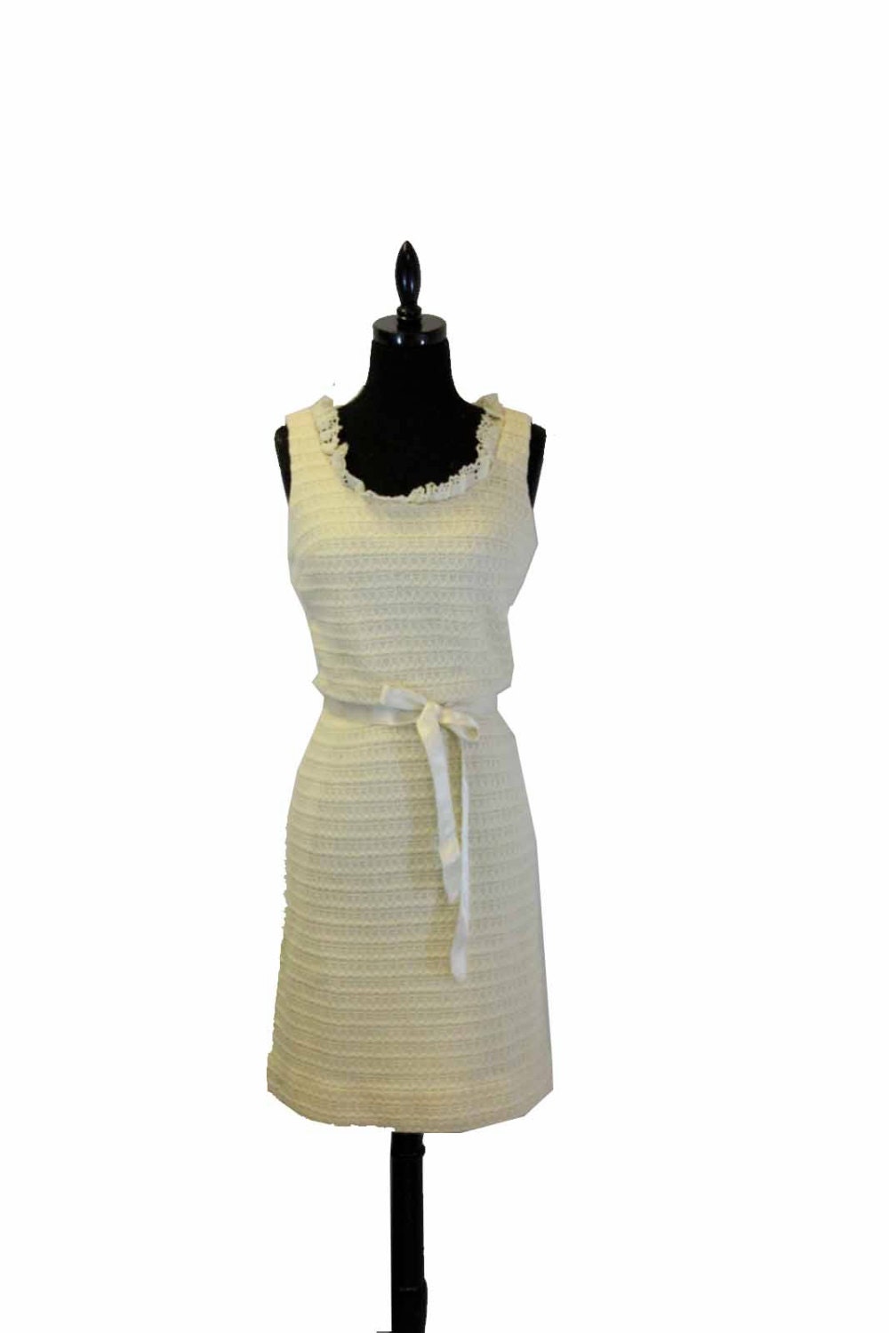 SALE - Vintage Dress 1960s Sleeveless Knitted Cream Reception Wedding Dress