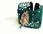 Grace Kelly Emerald Green Lace Movie Star Bracelet