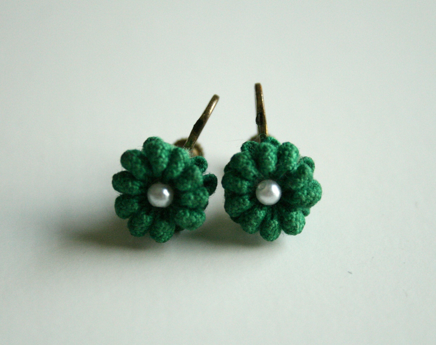 Emerald Flower Earrings - 60s Vintage Jewelry - Knot Earrings with Pearls - Vintage Screwback Earrings