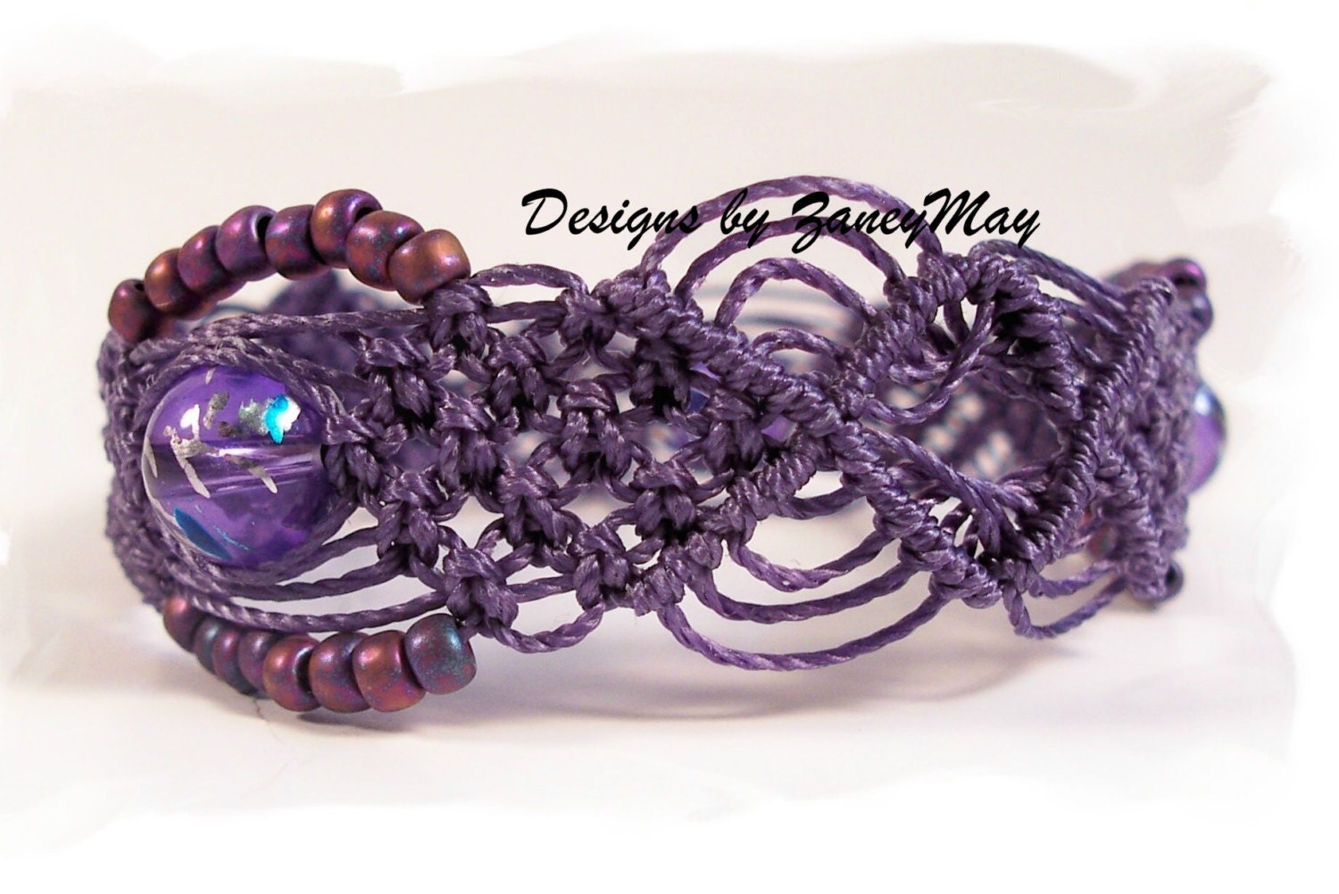 Simplistic Beauty Macrame Bracelet Tutorial in PDF