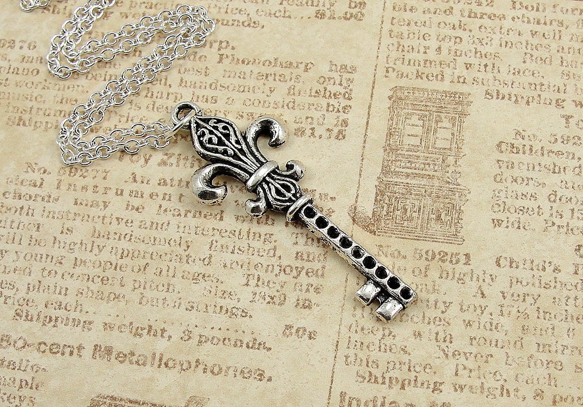 Fleur De Lis Key, Silver Plated Fleur De Lis Pendant on a Silver Cable Chain