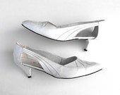 1980s White Cut Out Pumps - Retro Dayana Summer High Fashion Dancing Heels with Metallic Platinum Silver Lining Pinstripe Mexico Stilettos