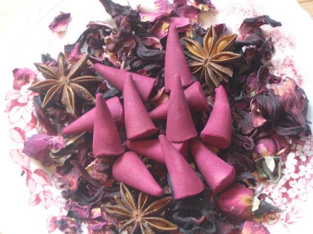Be With Me Incense-Hoodoo-Voodoo-Witchcraft-Wicca-Strong Drawing, Attraction, Relationship and Emergency Power-10 Cones with Offering
