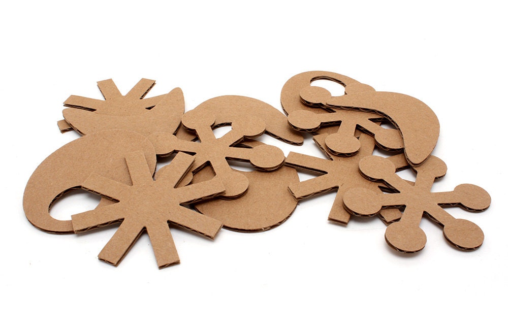 Eco Flyers - Eco-friendly Cardboard Cat Toys (Package of 12 toys)