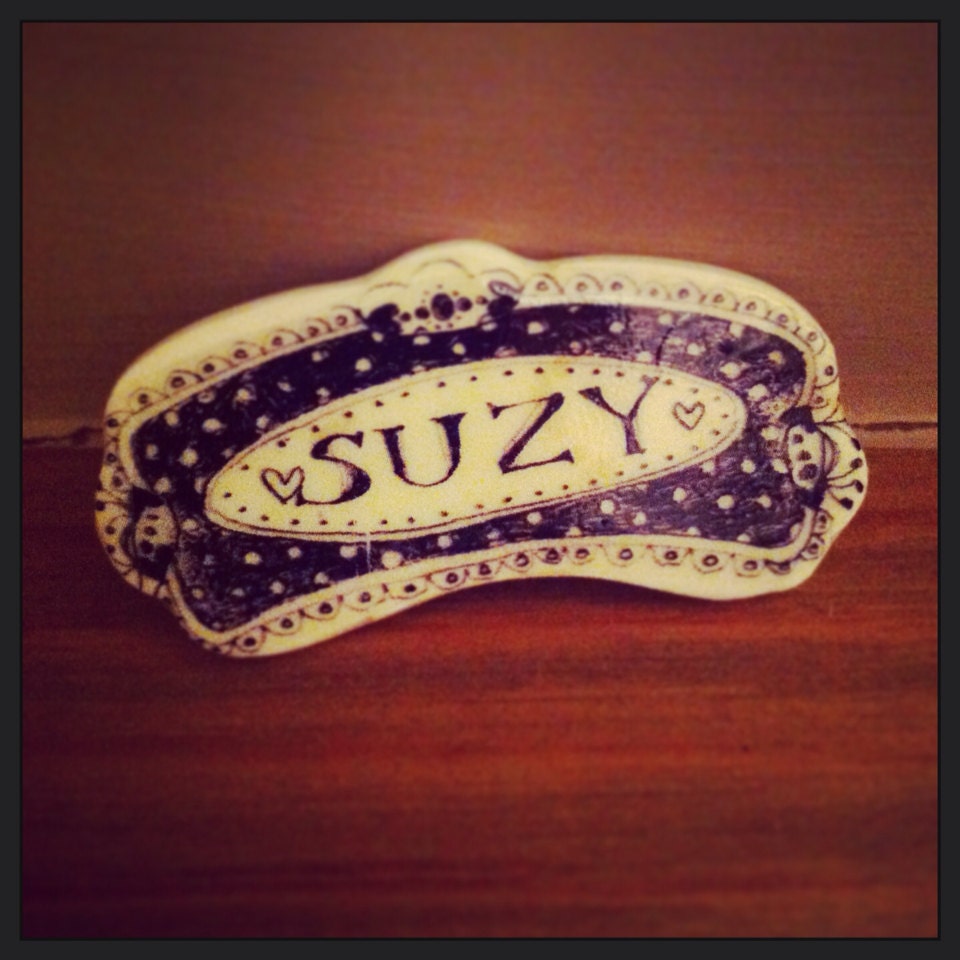 Ceramic Victorian maids style name brooch