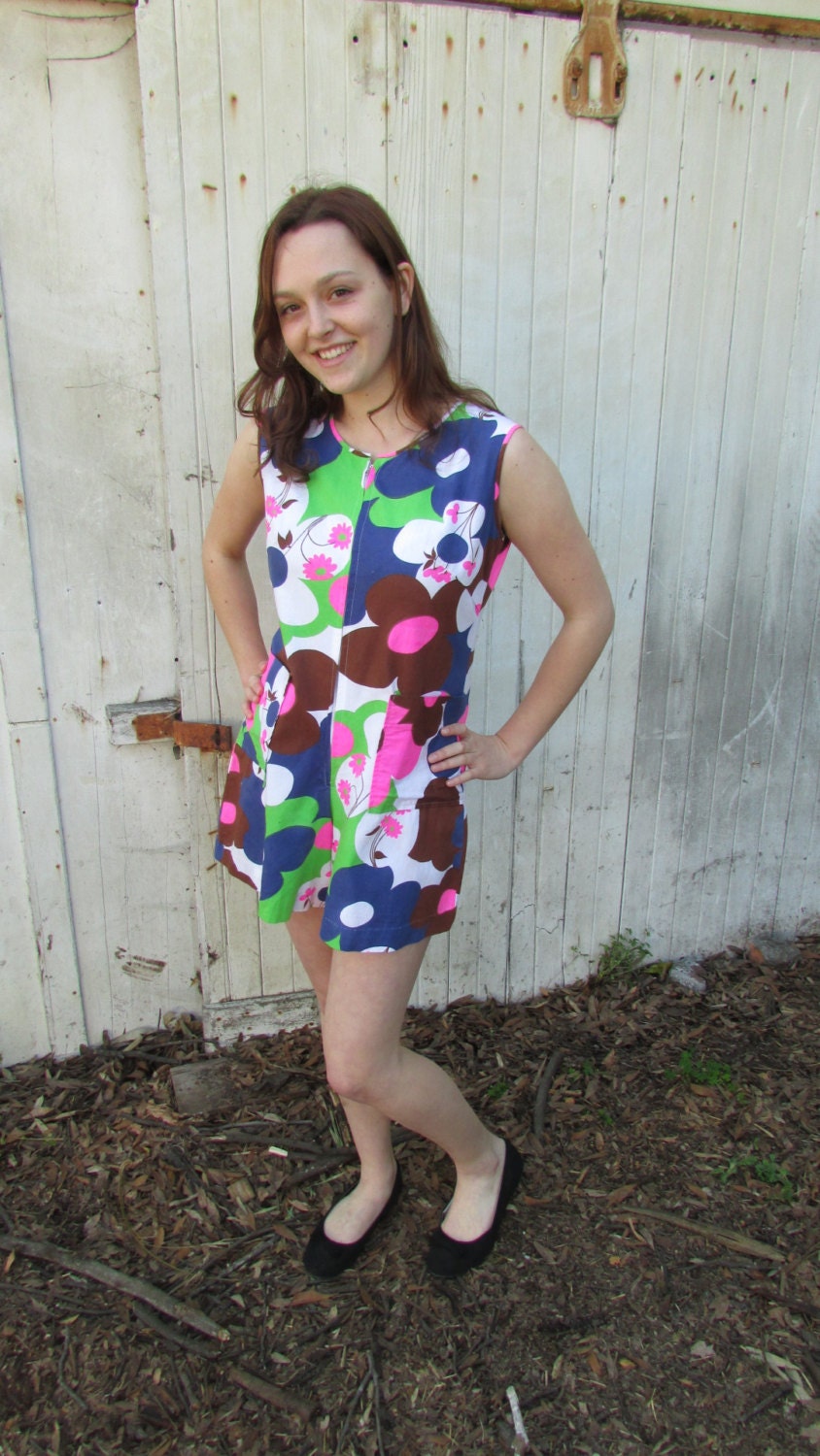 vintage 60s  romper jumper  mod  playsuit  S