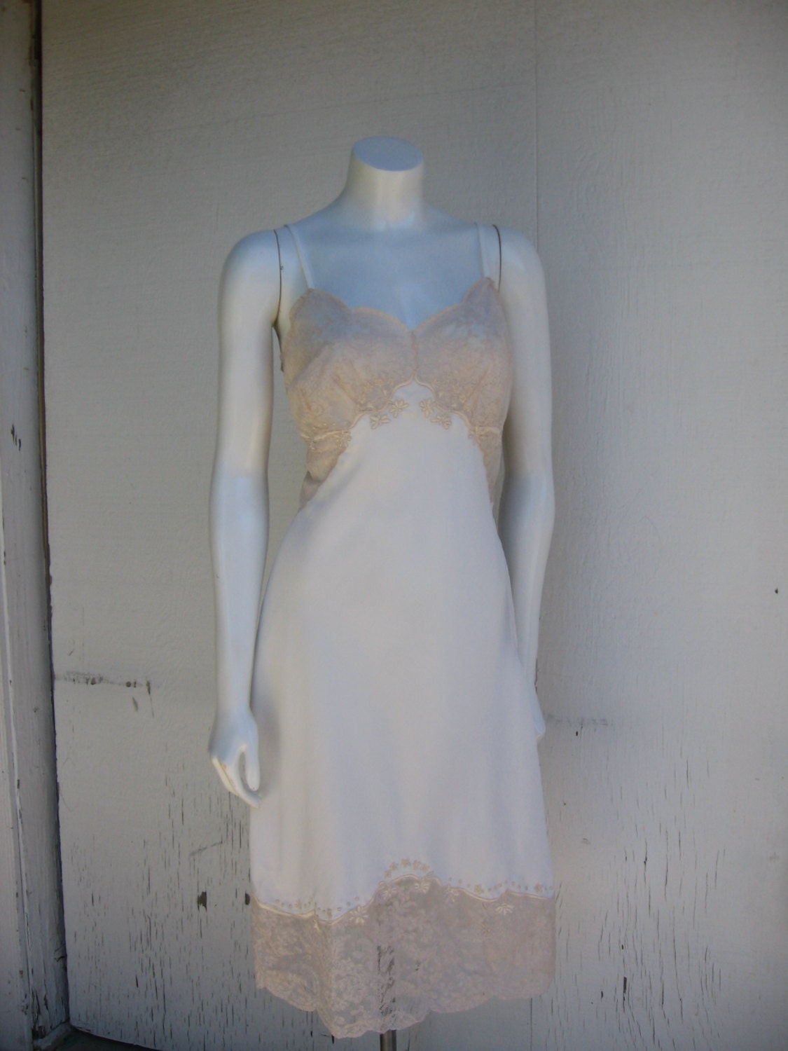 vintage 60s full slip Saks Fifth Avenue small