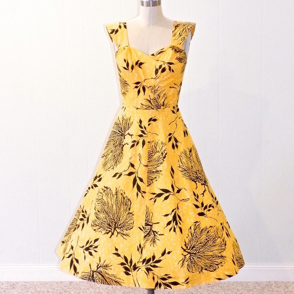 50s Hawaiian Dress, Orange & Black Cotton Floral Trees Novelty Print Sun Dress, Criss-Cross Bodice Full Skirt, Vintage 1950s Summer Dress