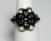 Chainmaille Ring- Rubber Bloom- Chainmaille with rubber- Silver color/Black