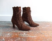 Vintage 1980s brown suede embellished ankle boots / 7
