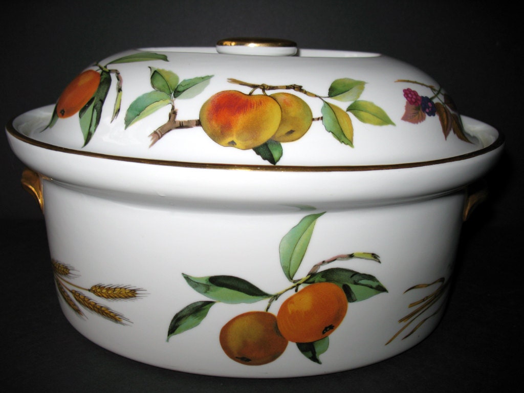 1961 Royal Worcester Evesham Gold Size 4 Shape 24 Casserole