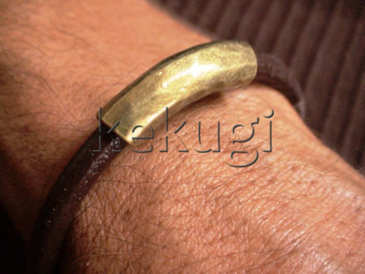 men brown leather hamered tube bracelet