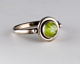 Simple Cabochon Ring