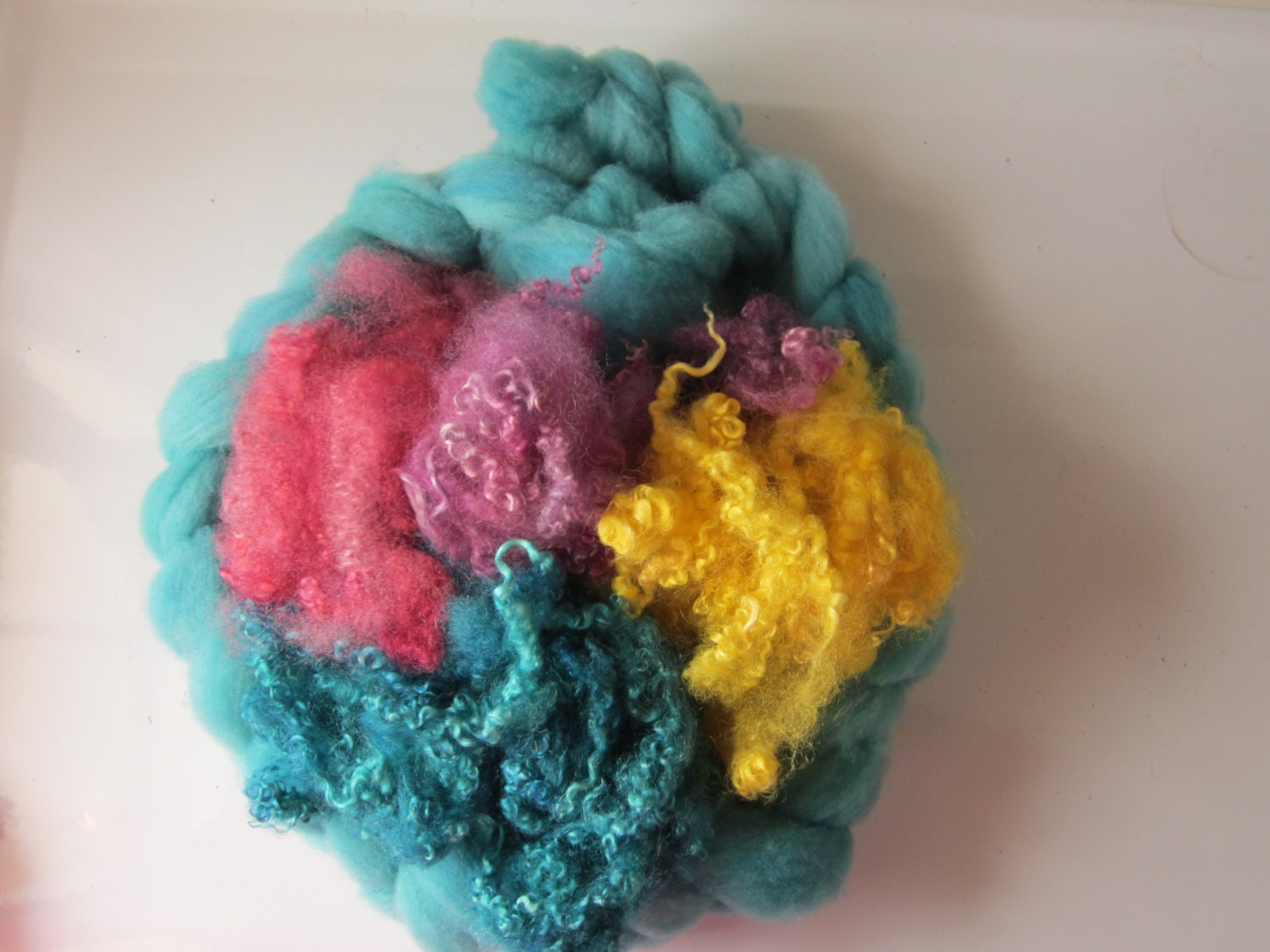 Targhee Rambouillet Roving Turquoise Blue, BFL locks , spinning fiber